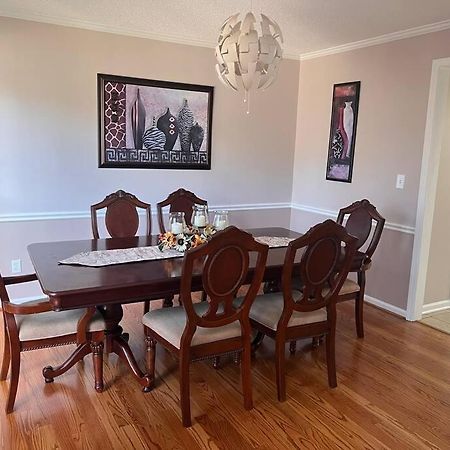 A Spacious And Warm House Fuquay-Varina Экстерьер фото